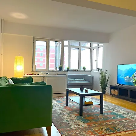 Cozy Flat Next To Akmerkez In Etiler Stambuł